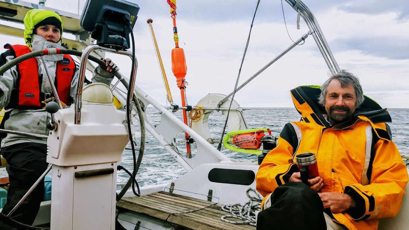 Photo looking out sideways from a sailing trip